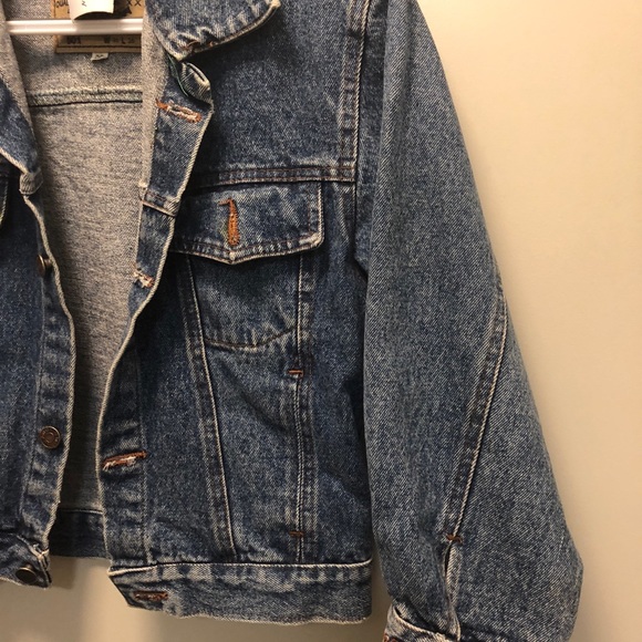 ☘️Levi's Crop Denim Jacket☀️ - Picture 2 of 8